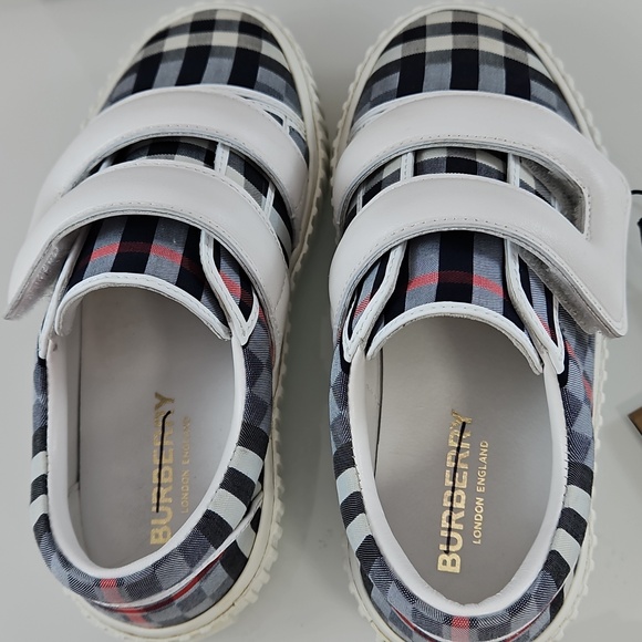 Burberry's Unisex Checkerboard Velcro Strap Trainers Sneakers Size 30 - Picture 8 of 12